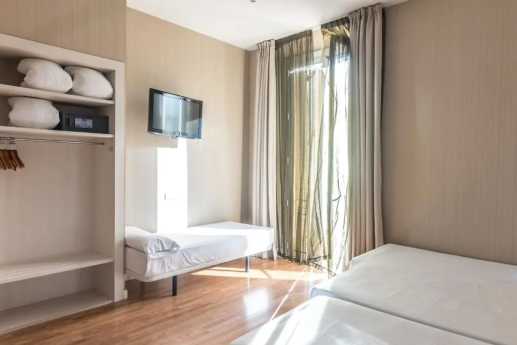 Hostal Bcn Ramblas Barcelona 2*,  Španělsko